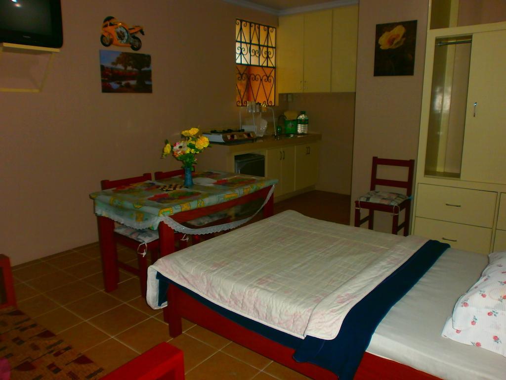 Lyn'S Do Drop Inn Transient House Baguio City Szoba fotó
